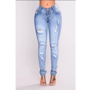 NWT - Fashion Nova “Baby Got Back” Booty Lifting Distressed Skinny Jeans